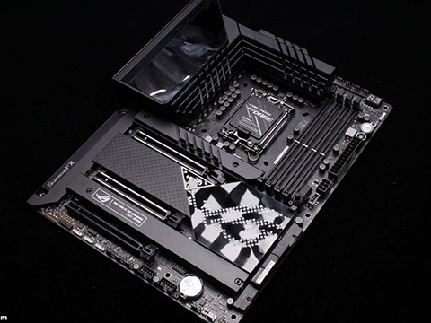 ROG Maximus Z690 Hero Review by Back2Gaming